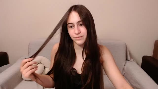 Gallery image thumbnail from ulohu's myfreecams stream on, 03/07/2025, 18:18 image 14 of 20