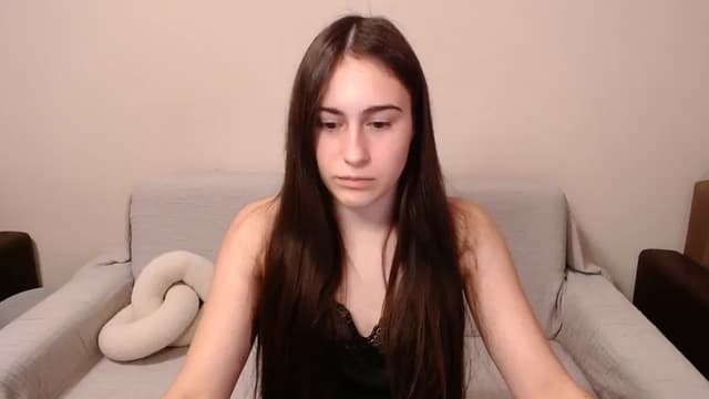 Gallery image thumbnail from ulohu's myfreecams stream on, 03/07/2025, 18:18 image 16 of 20