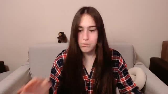 Gallery image thumbnail from ulohu's myfreecams stream on, 03/13/2025, 19:32 image 10 of 20