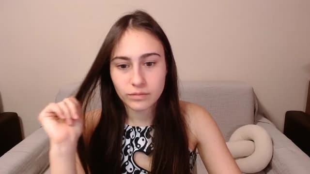 Gallery image thumbnail from ulohu's myfreecams stream on, 03/23/2025, 18:08 image 4 of 20