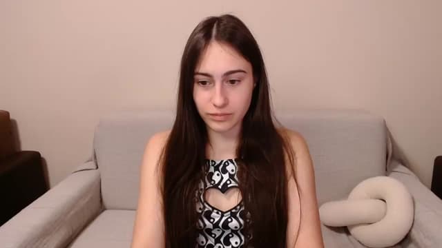 Gallery image thumbnail from ulohu's myfreecams stream on, 03/24/2025, 19:13 image 16 of 20