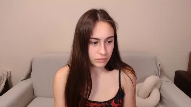 Gallery image thumbnail from ulohu's myfreecams stream on, 03/31/2025, 18:50 image 12 of 20