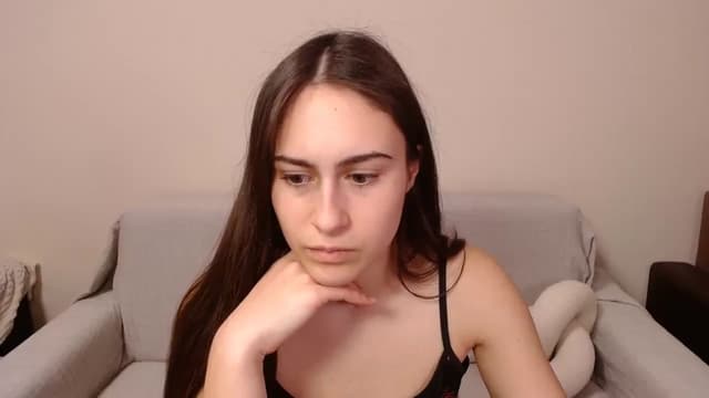 Gallery image thumbnail from ulohu's myfreecams stream on, 03/31/2025, 18:50 image 2 of 20