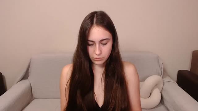 Gallery image thumbnail from ulohu's myfreecams stream on, 04/01/2025, 22:13 image 16 of 20