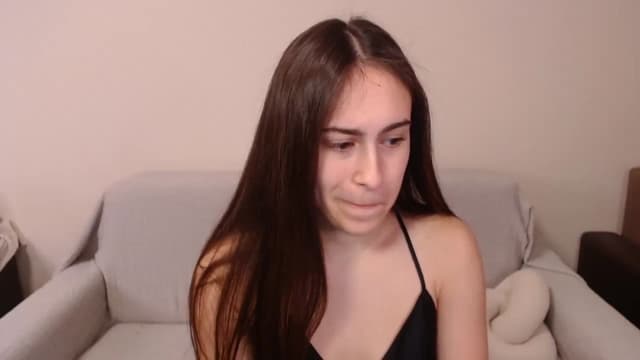 Gallery image thumbnail from ulohu's myfreecams stream on, 04/02/2025, 16:32 image 20 of 20