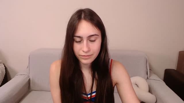 Gallery image thumbnail from ulohu's myfreecams stream on, 04/05/2025, 23:16 image 3 of 20