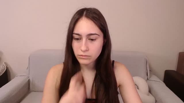 Gallery image thumbnail from ulohu's myfreecams stream on, 04/06/2025, 20:53 image 18 of 20