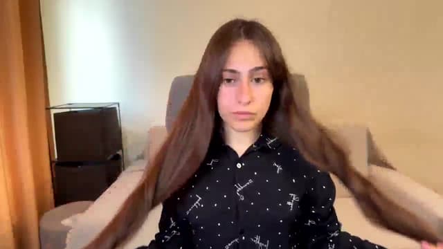 Gallery image thumbnail from ulohu's myfreecams stream on, 07/13/2025, 14:07 image 4 of 20