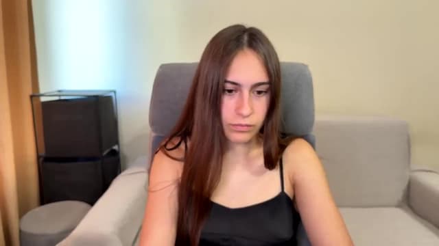 Gallery image thumbnail from ulohu's myfreecams stream on, 07/15/2025, 16:38 image 10 of 20
