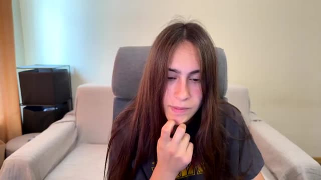 Gallery image thumbnail from ulohu's myfreecams stream on, 08/17/2025, 10:26 image 1 of 20