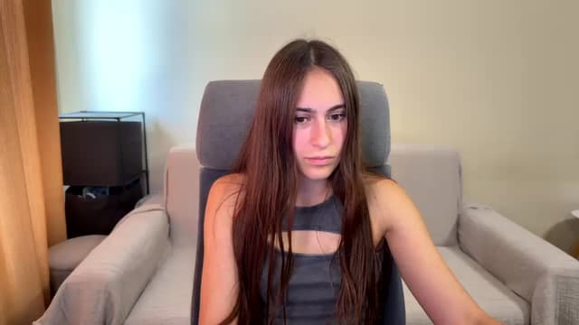 Gallery image thumbnail from ulohu's myfreecams stream on, 08/19/2025, 13:47 image 12 of 20