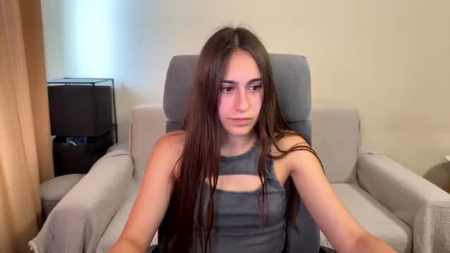 Gallery image thumbnail from ulohu's myfreecams stream on, 08/19/2025, 14:33 image 11 of 20