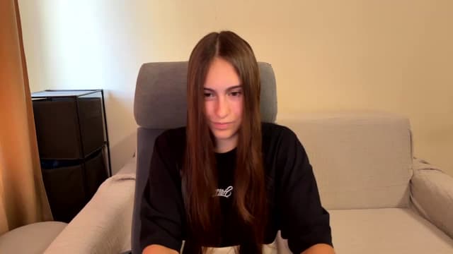 Gallery image thumbnail from ulohu's myfreecams stream on, 09/09/2025, 13:50 image 9 of 20