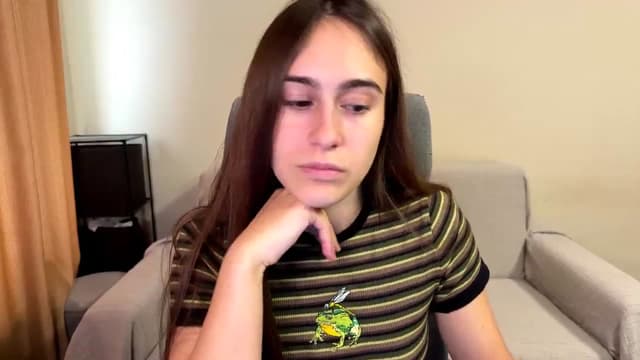 Gallery image thumbnail from ulohu's myfreecams stream on, 10/24/2025, 10:20 image 17 of 20
