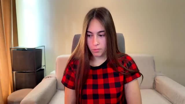 Gallery image thumbnail from ulohu's myfreecams stream on, 11/03/2025, 08:20 image 10 of 20