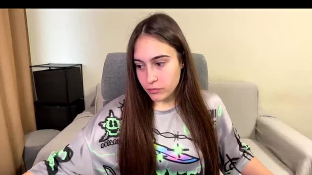 Gallery image thumbnail from ulohu's myfreecams stream on, 12/04/2025, 12:25 image 11 of 20