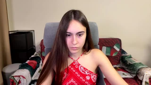 Gallery image thumbnail from ulohu's myfreecams stream on, 12/16/2025, 18:28 image 17 of 20