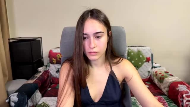 Gallery image thumbnail from ulohu's myfreecams stream on, 12/19/2025, 14:33 image 10 of 20