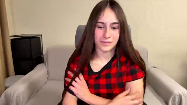 Gallery image thumbnail from ulohu's myfreecams stream on, 12/26/2025, 18:04 image 17 of 20