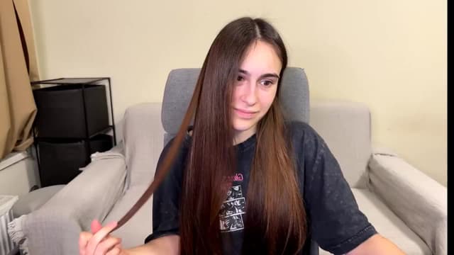 Gallery image thumbnail from ulohu's myfreecams stream on, 02/09/2026, 17:26 image 4 of 20