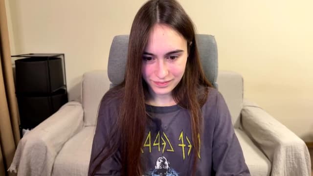 Gallery image thumbnail from ulohu's myfreecams stream on, 04/07/2026, 02:39 image 13 of 20