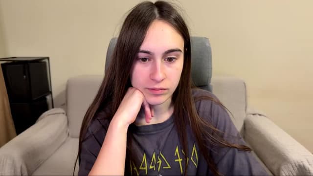 Gallery image thumbnail from ulohu's myfreecams stream on, 04/13/2026, 23:51 image 19 of 20
