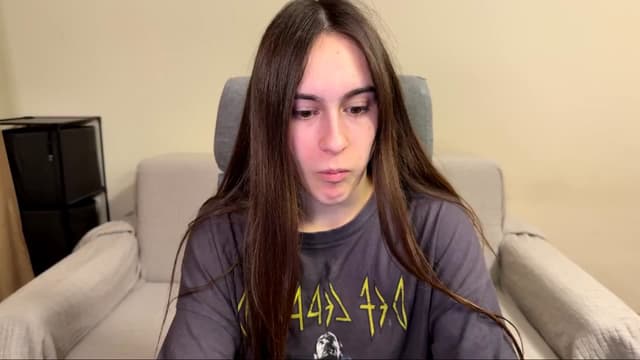Gallery image thumbnail from ulohu's myfreecams stream on, 04/13/2026, 23:51 image 15 of 20