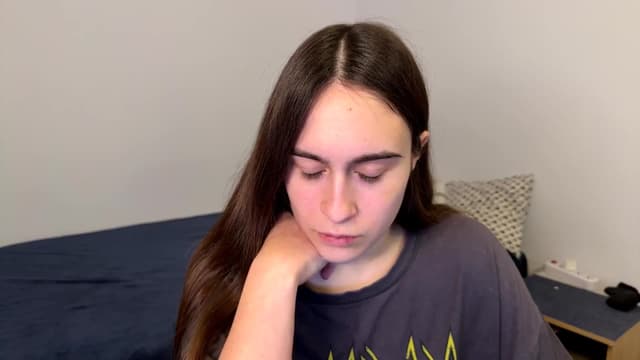 Gallery image thumbnail from ulohu's myfreecams stream on, 04/26/2026, 02:40 image 16 of 20