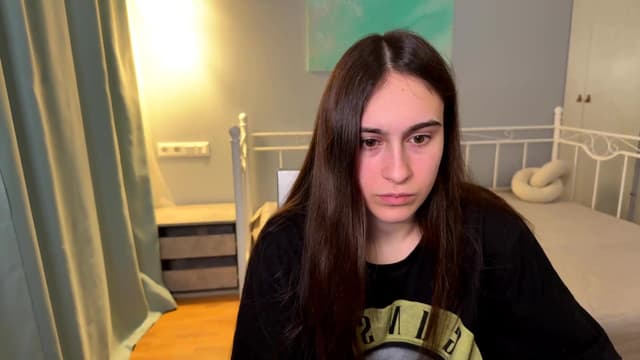 Gallery image thumbnail from ulohu's myfreecams stream on, 06/15/2026, 19:40 image 16 of 20