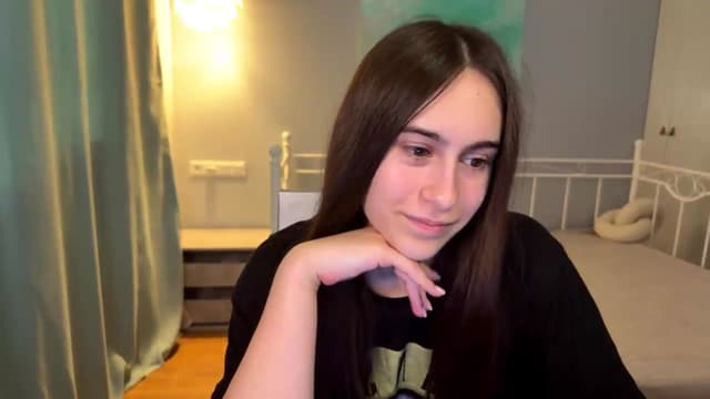Gallery image thumbnail from ulohu's myfreecams stream on, 06/22/2026, 16:10 image 19 of 20