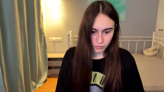 Gallery image thumbnail from ulohu's myfreecams stream on, 06/22/2026, 22:37 image 13 of 20