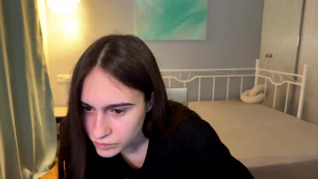 Gallery image thumbnail from ulohu's myfreecams stream on, 06/23/2026, 24:03 image 18 of 20