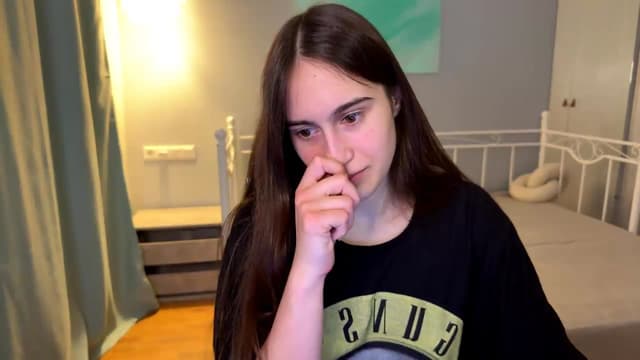 Gallery image thumbnail from ulohu's myfreecams stream on, 06/24/2026, 21:21 image 17 of 20