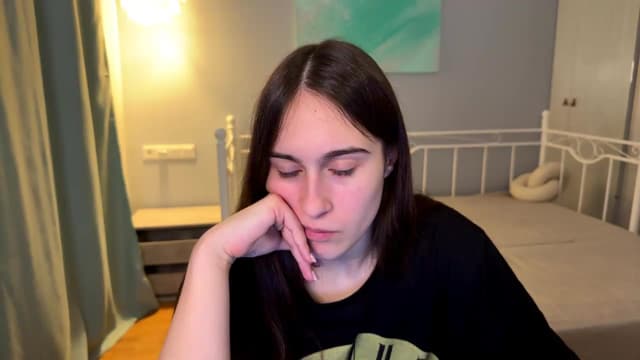 Gallery image thumbnail from ulohu's myfreecams stream on, 06/24/2026, 21:21 image 14 of 20