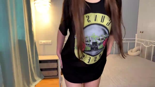 Gallery image thumbnail from ulohu's myfreecams stream on, 06/25/2026, 15:55 image 11 of 20