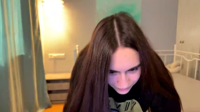 Gallery image thumbnail from ulohu's myfreecams stream on, 06/26/2026, 15:41 image 4 of 20