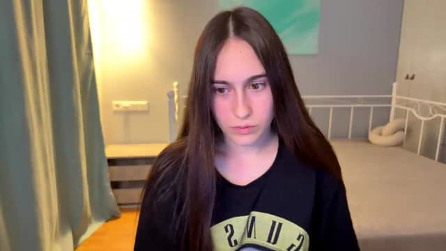 Gallery image thumbnail from ulohu's myfreecams stream on, 06/26/2026, 22:36 image 6 of 20