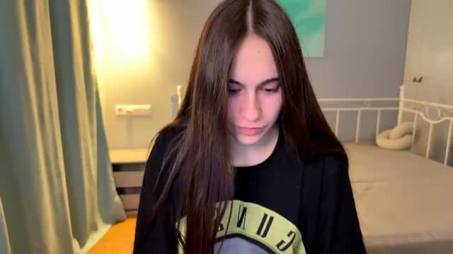 Gallery image thumbnail from ulohu's myfreecams stream on, 06/27/2026, 23:10 image 19 of 20