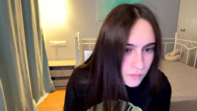 Gallery image thumbnail from ulohu's myfreecams stream on, 06/28/2026, 24:02 image 16 of 20