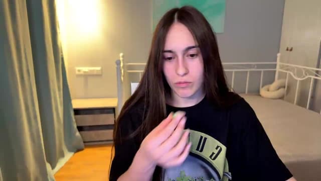 Gallery image thumbnail from ulohu's myfreecams stream on, 06/28/2026, 24:02 image 19 of 20
