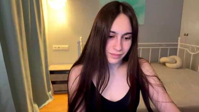 Gallery image thumbnail from ulohu's myfreecams stream on, 06/28/2026, 22:25 image 13 of 20
