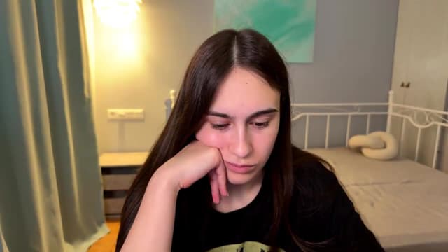 Gallery image thumbnail from ulohu's myfreecams stream on, 06/29/2026, 03:30 image 13 of 20