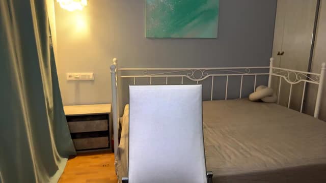 Gallery image thumbnail from ulohu's myfreecams stream on, 07/06/2026, 24:58 image 1 of 20