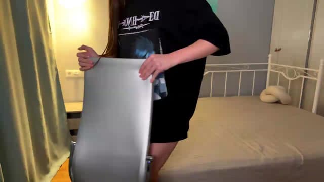 Gallery image thumbnail from ulohu's myfreecams stream on, 07/09/2026, 01:10 image 15 of 20