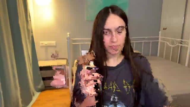 Gallery image thumbnail from ulohu's myfreecams stream on, 07/09/2026, 22:45 image 10 of 20