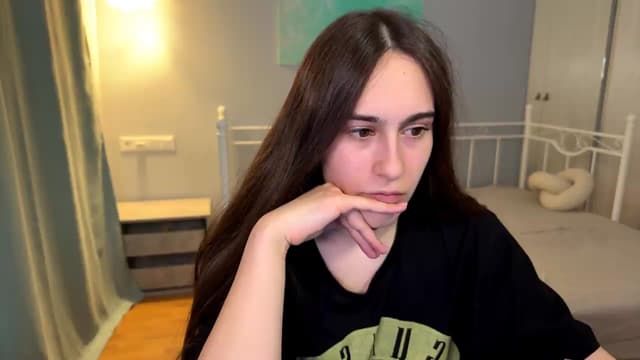 Gallery image thumbnail from ulohu's myfreecams stream on, 07/12/2026, 19:48 image 13 of 20