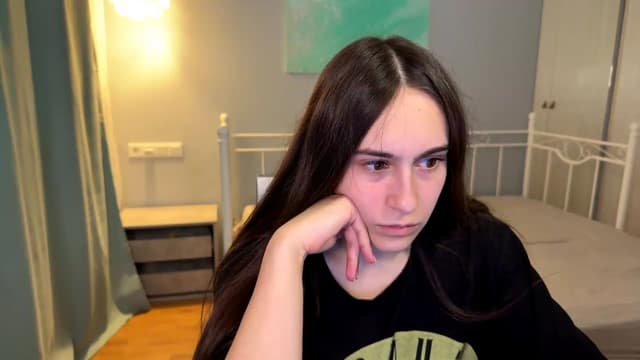 Gallery image thumbnail from ulohu's myfreecams stream on, 07/17/2026, 09:41 image 16 of 20