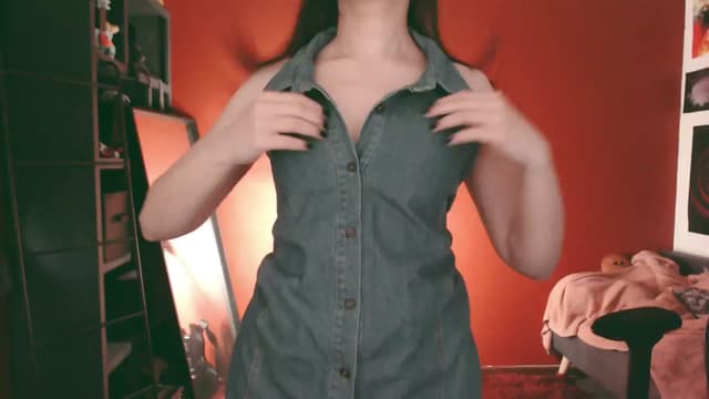 Gallery image thumbnail from vioda's myfreecams stream on, 05/30/2025, 04:47 image 16 of 20