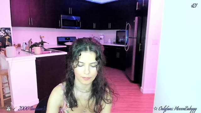Gallery image thumbnail from vroom's myfreecams stream on, 03/09/2025, 06:20 image 15 of 20