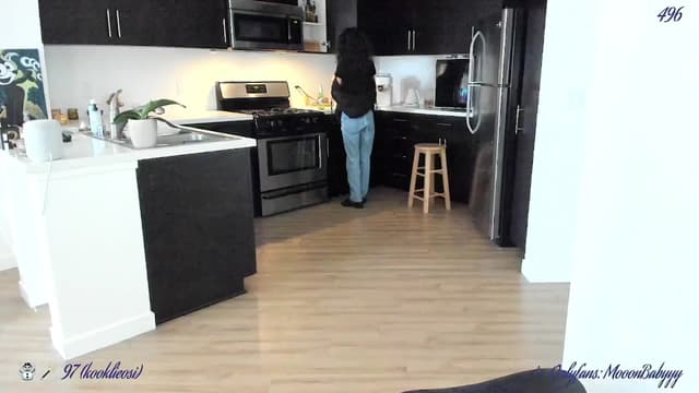 Gallery image thumbnail from vroom's myfreecams stream on, 03/13/2025, 24:41 image 11 of 20